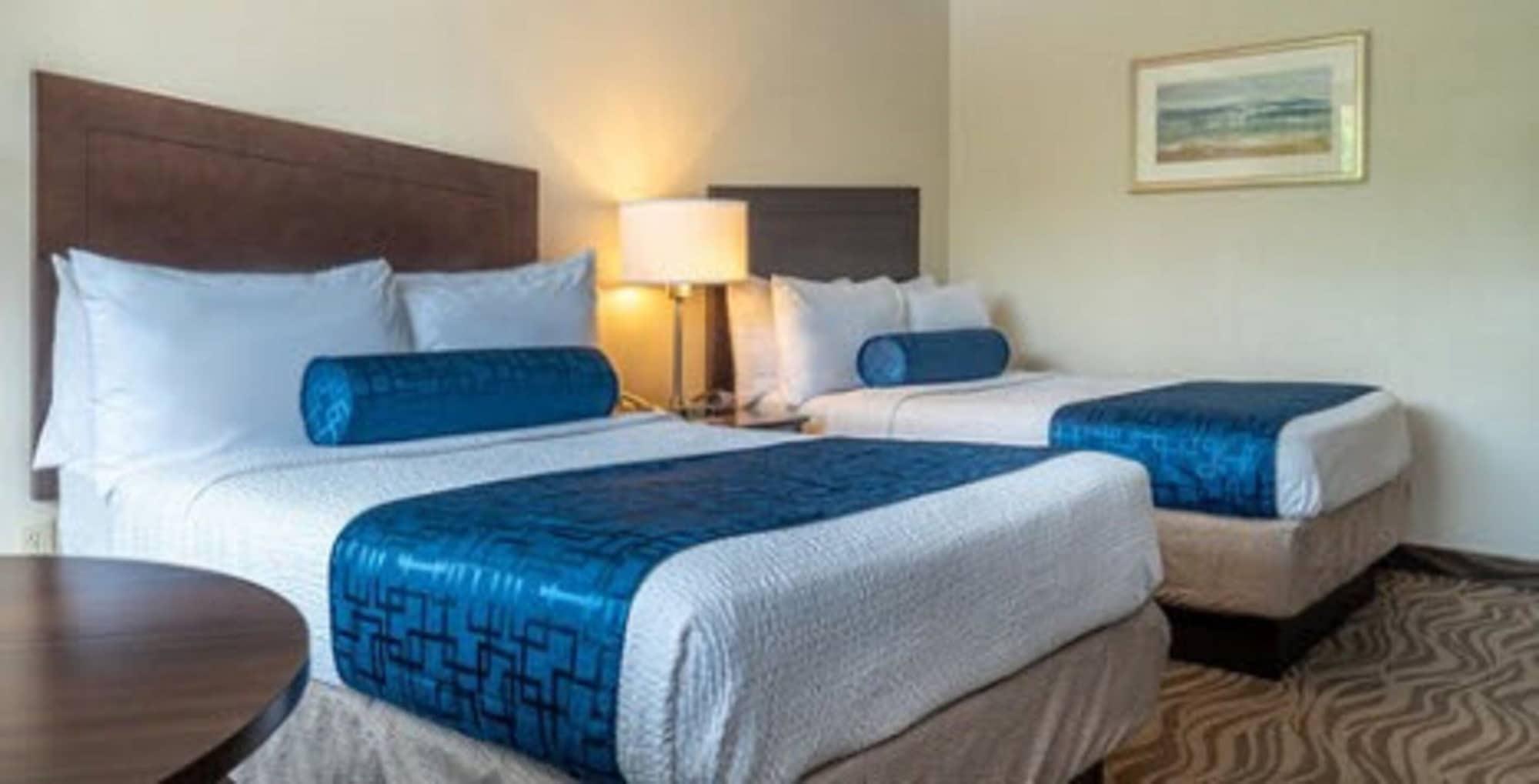 רהובות' ביץ' The Breakers Hotel & Suites מראה חיצוני תמונה
