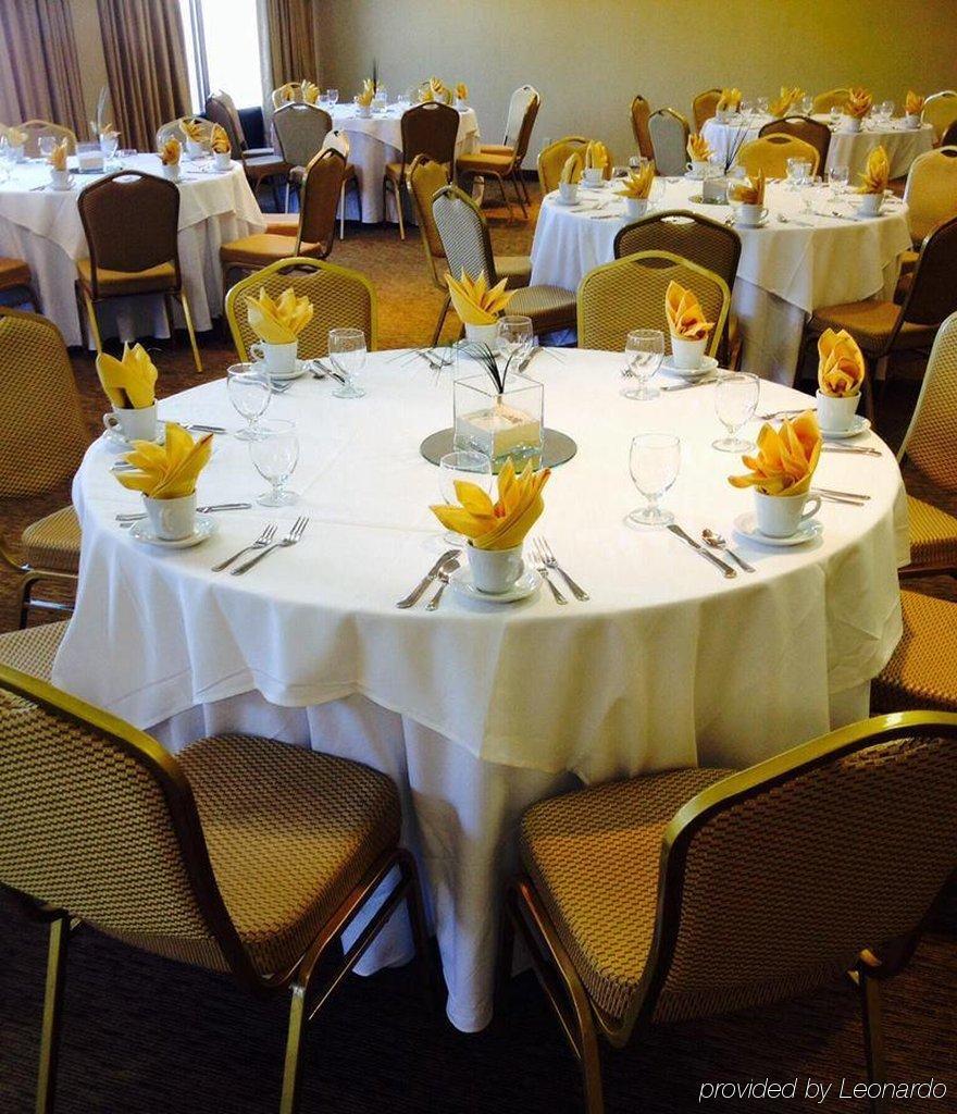 רהובות' ביץ' The Breakers Hotel & Suites מראה חיצוני תמונה